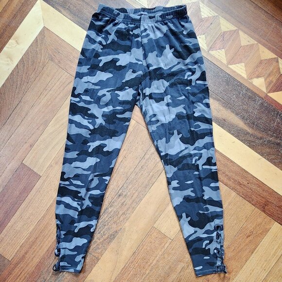 Old Navy Pants - Old Navy Camo Fleece Athletic Pants Size Medium